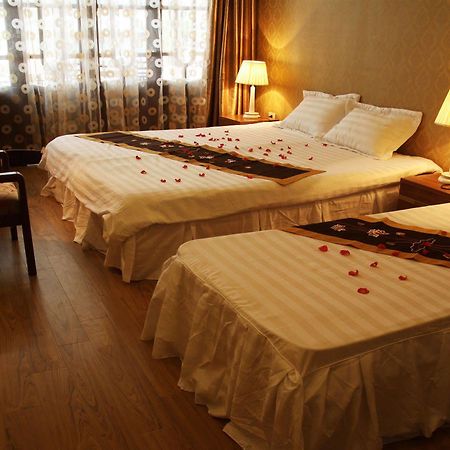 Real Vietnam Hotel Ханой Экстерьер фото