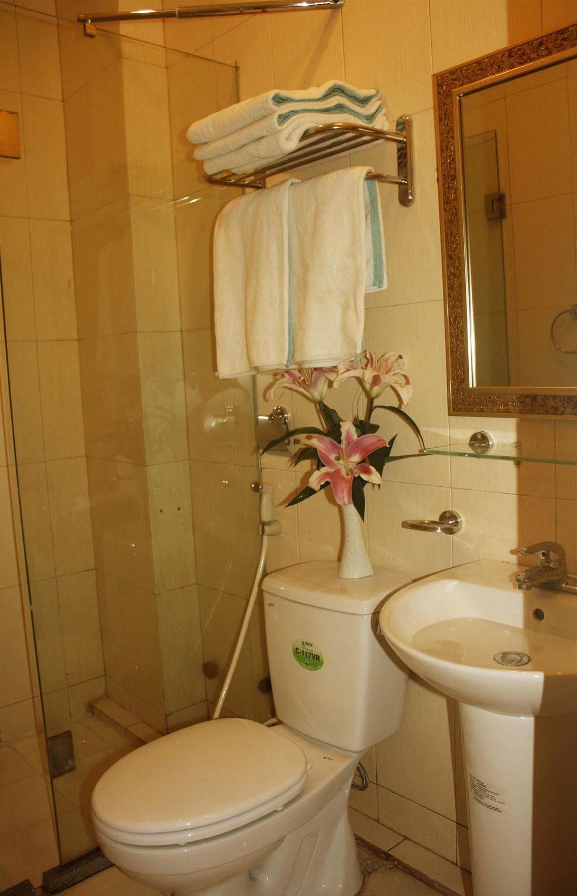 Real Vietnam Hotel Ханой Экстерьер фото